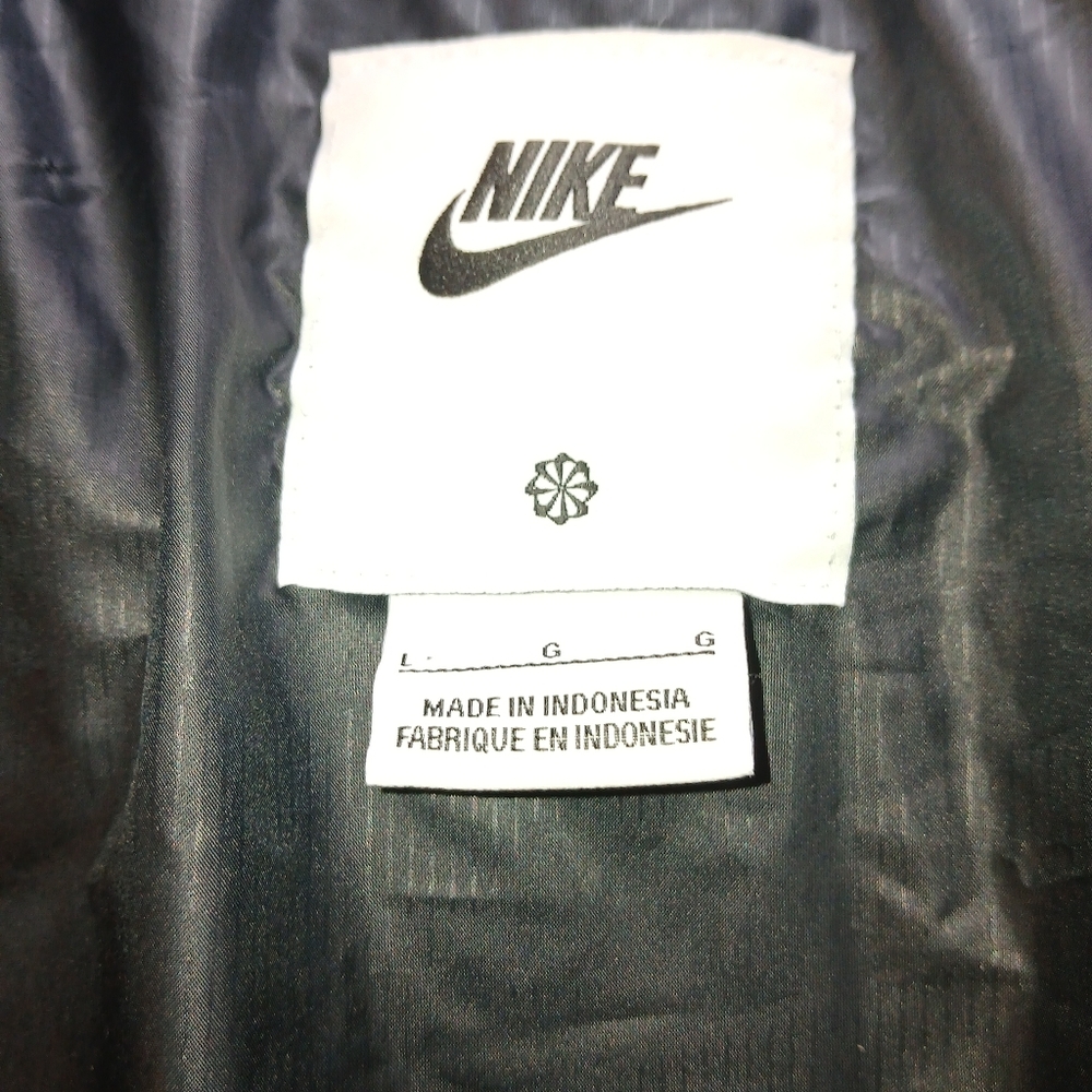 NWT Sz.L Mens Nike Sportswear Club Primaloft Puffer Jacket - Picture 8 of 9